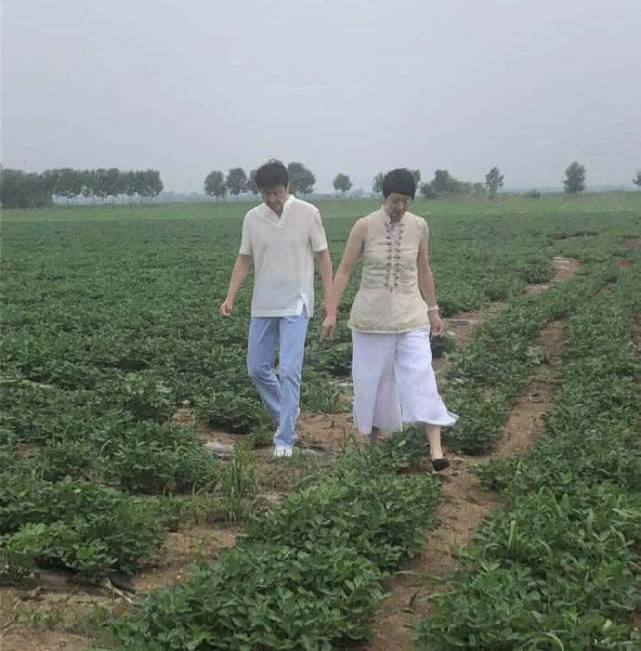 郝海东：你跟奴才说屎和粪坑的不好