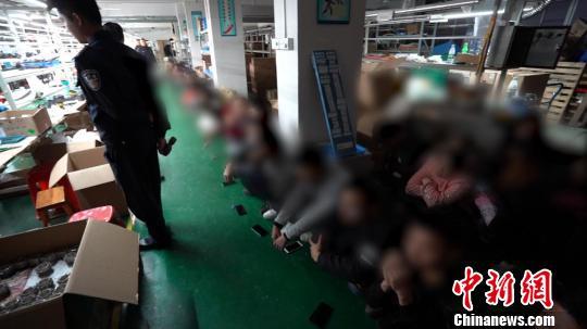 上海警方破特大假“戴森”案 中国知识产权保护获世界点赞