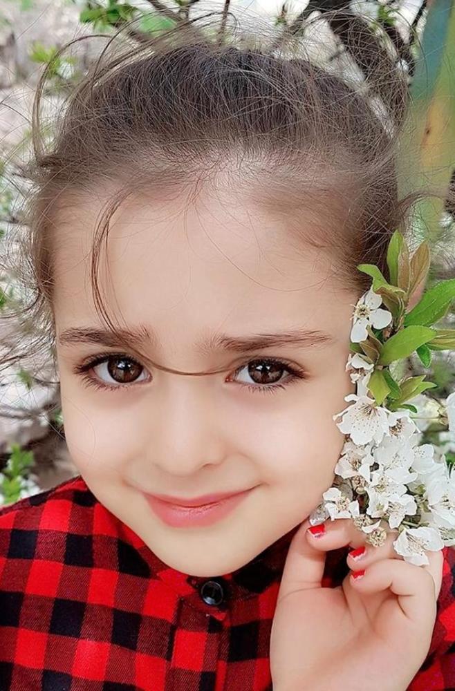 "美貌无罪",伊朗最美女孩不该被如此消费,美丽童话都