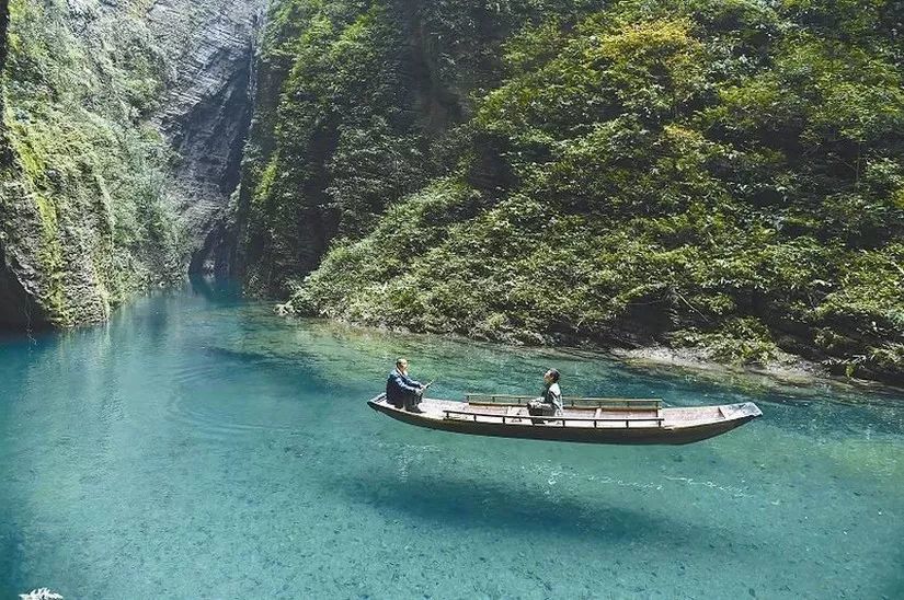 躲避峡和吕阳洞洪祸:拿生命去户外网红地"打卡"的人们