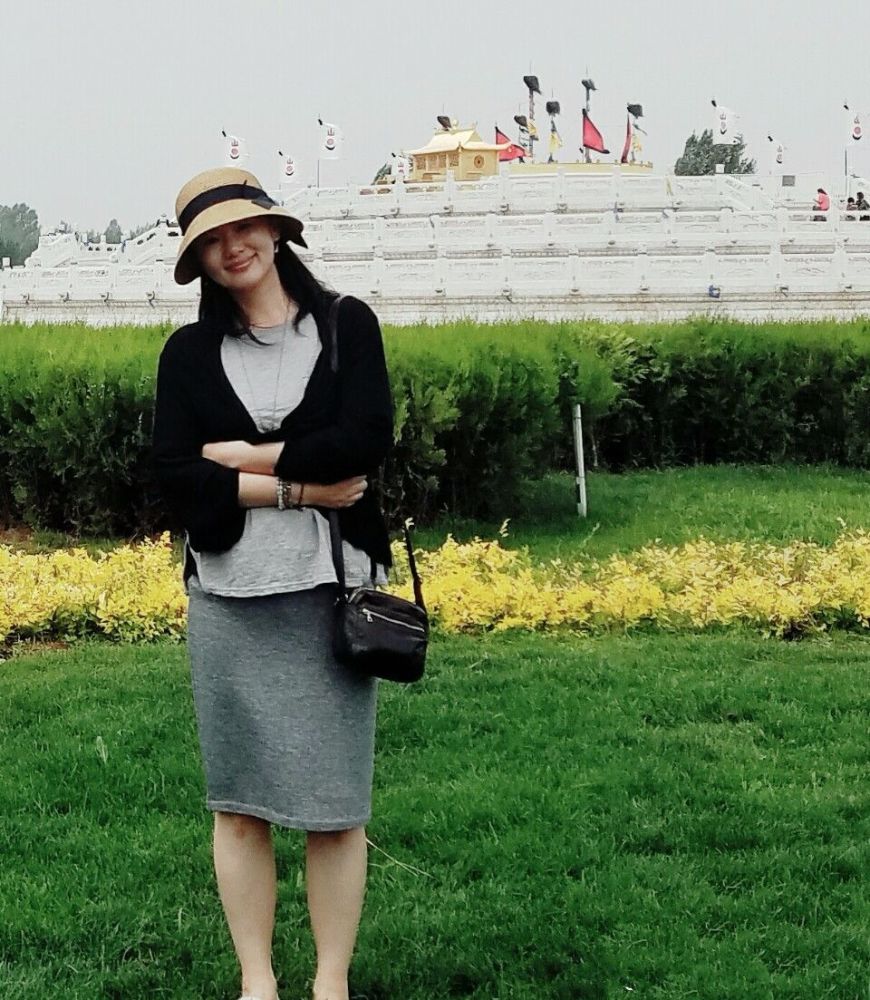 实力派演员咏梅,朴实无华长得不出挑,但美的端庄恬静!