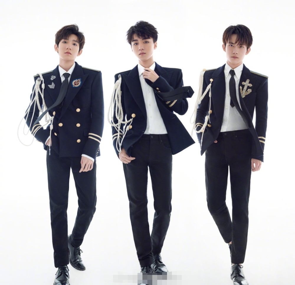易烊千玺王俊凯王源同框庆tfboys出道6周年,画面引