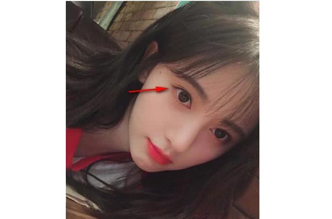 鞠婧祎为啥这么漂亮,都是化妆品的功劳,卸妆后我含泪关了手机