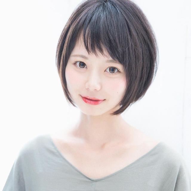 圆脸女生剪短发要记住这三点,按这八款发型设计,减龄