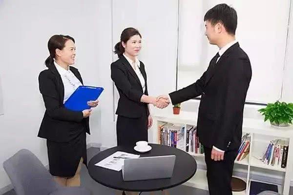老总欺负员工_阿里女员工照片(3)
