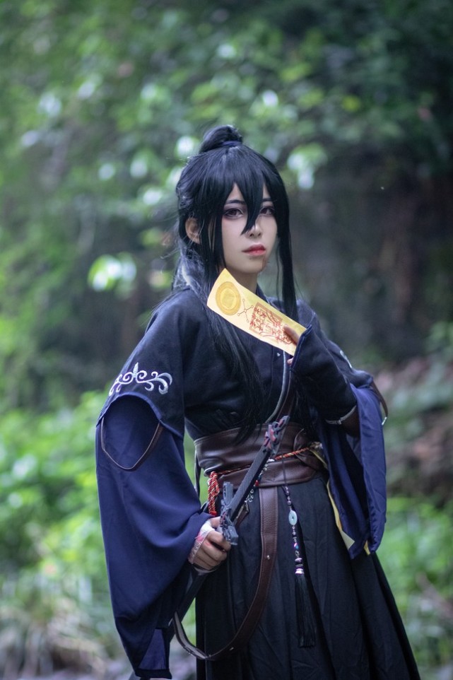cos正片:魔道祖师——薛洋,网友:这个烟熏妆翻车了啊!