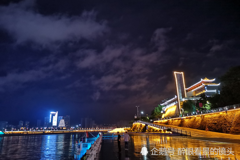 雨后安康汉江 市民欣赏到如画的美景