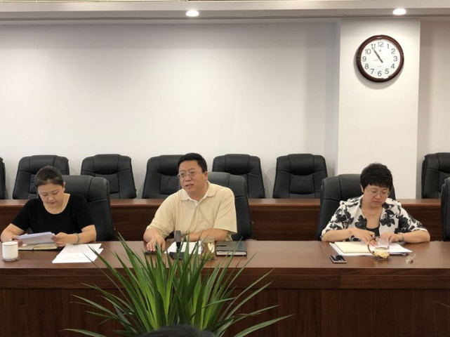 市纪委宣传部部长杨立君一行3人到经开区调研,经开区纪工委书记邹晓刚