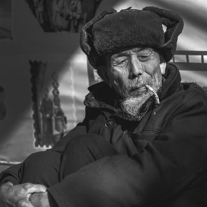 抽烟老人 摄于 2015年12月 保靖县迁陵镇