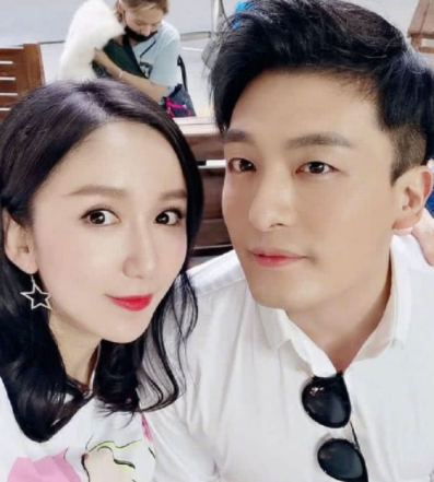 孙艺洲结婚9年从不晒老婆,当看到照片后,网友:这颜值谁敢晒啊