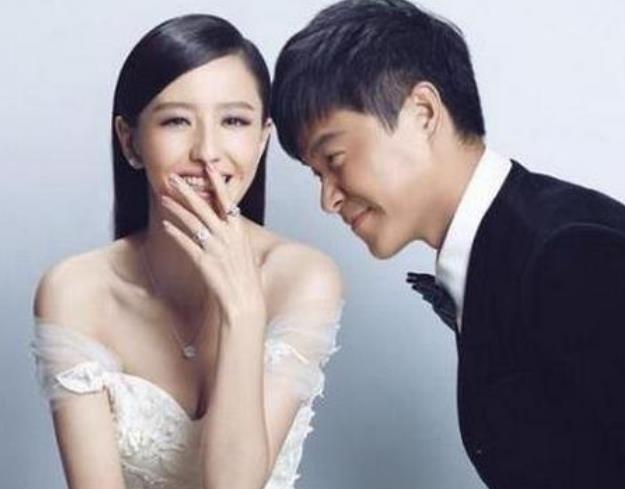 陈思诚零点为老婆庆生,佟丽娅的评论很扎心,网友:一切