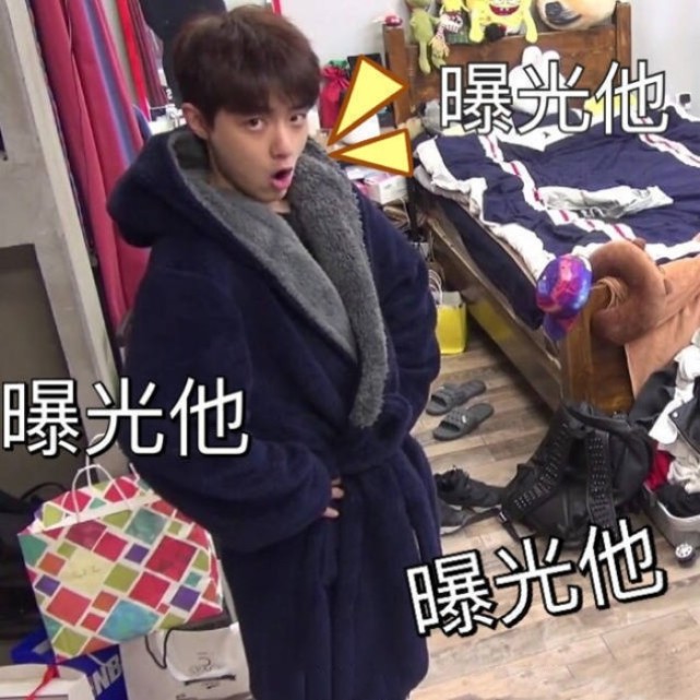 肖战搞笑表情包:小赞说他还是个孩子,你不能欺负他!