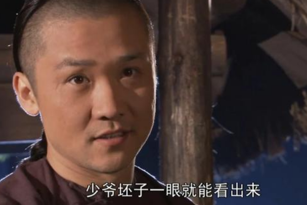 黄立又当好人,又演反派.本意是保护亲妹,可是被仇恨冲昏了头.