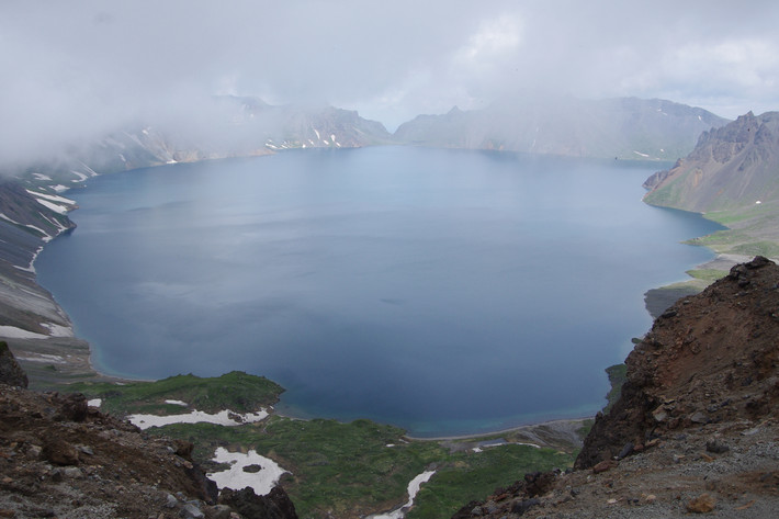 中国最深的湖,最深达到312.7m,由火山喷发而形成的的湖