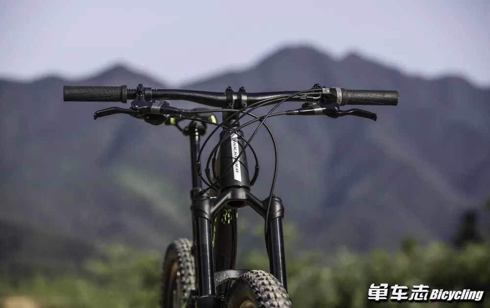 再进击—迪卡侬万元入门款软尾am100s发布