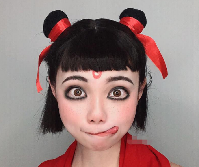 哪吒仿妆逼真,露牙那刻以为本尊