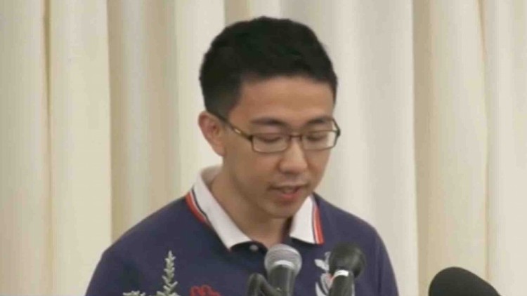 " 章莹颖当年在中山大学与侯霄霖的合影.