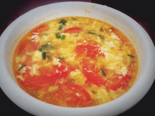 做西红柿蛋汤,先炒西红柿还是先加水?好多人做错,难怪