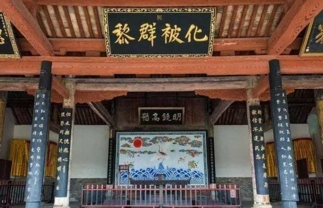 清朝一个府上百万人,知府需要多少官员,才能管得过来?
