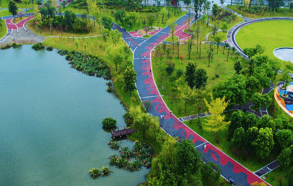 "五湖"沿白河布置 分别是凤鸣湖,凤翔湖,凤舞湖,凤转湖,凤栖湖 "四海"