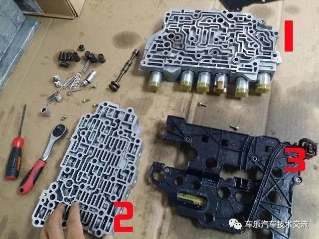 下图是福特6f35变速箱的阀体,也是自动变速箱故障率比较高的地方