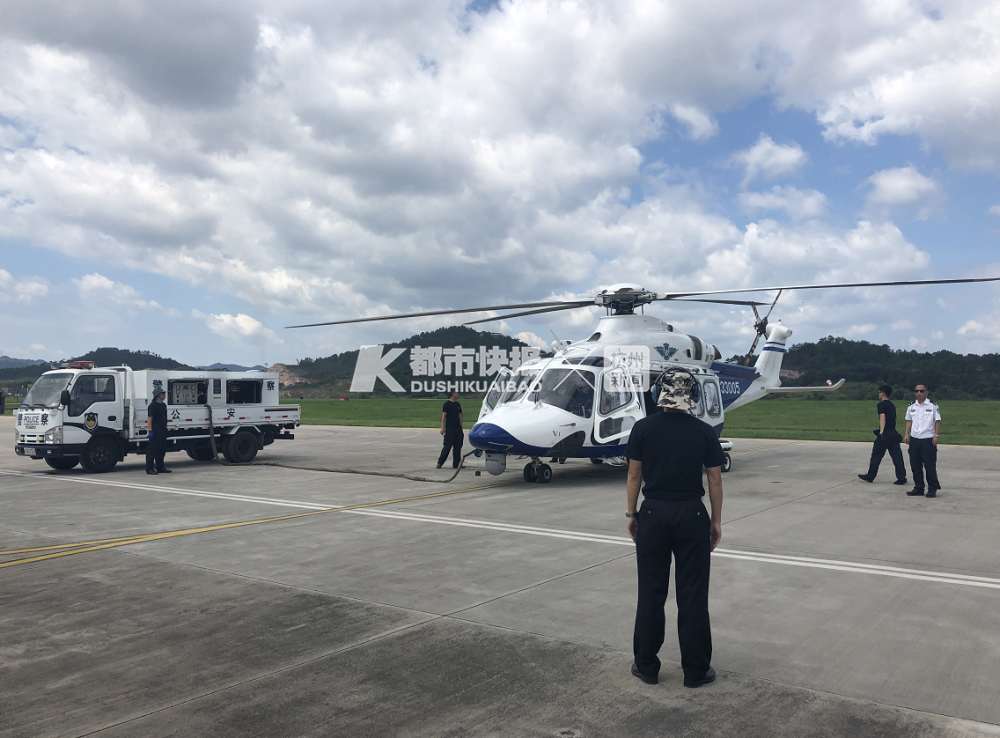 浙江警方空中救援 派出两架直升机飞赴临海永嘉