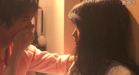 和有口臭的人接吻是什么感觉?