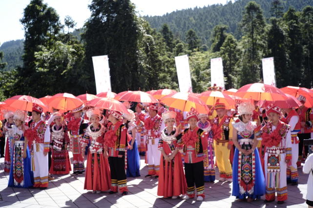 2019彭水七夕苗族相亲会暨第二届苗族集体婚礼在彭水举行