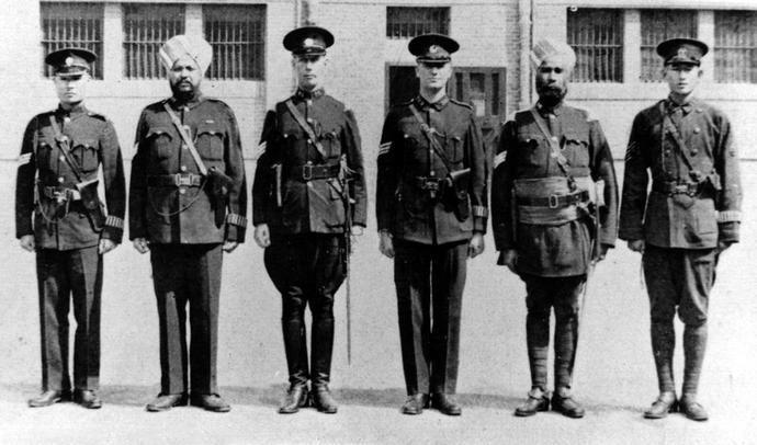以巡捕房的巡捕为例,据《上海法租界华人巡捕研究》载,1904年,华人