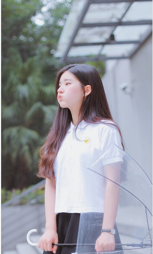 赵露思自称大学时是校花,学生时期旧照曝光后,网友:果然没说谎
