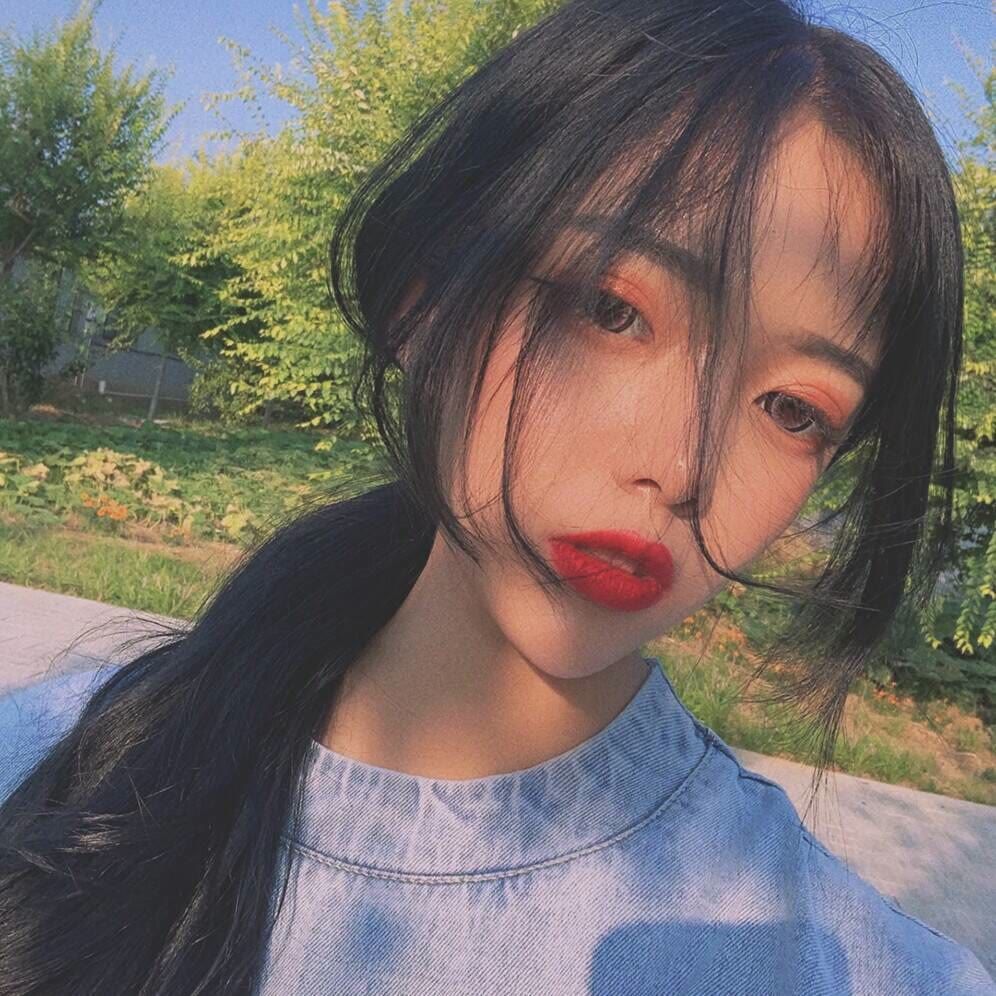 女生头像,一起来欣赏一下,把第1张图中的小姑娘是非常漂亮的,虽然头发