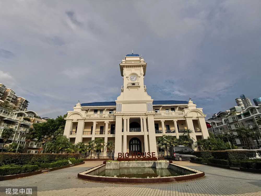 武汉:市民期盼武昌临江大道百年钟楼钟声再响
