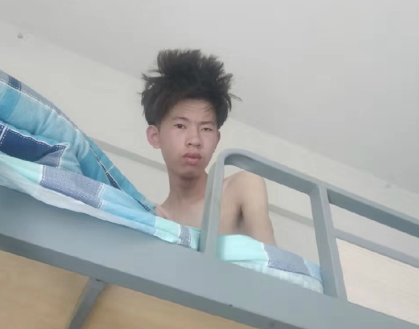 搞笑gif:多么好的头发,我都快没毛了