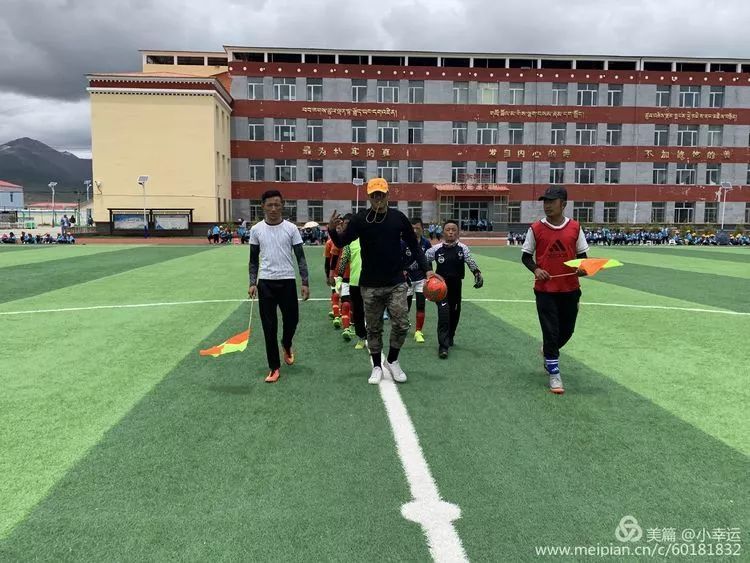 吉尕小学治多宣传讲好治多故事 传播治多声音扫描关注——中共治多