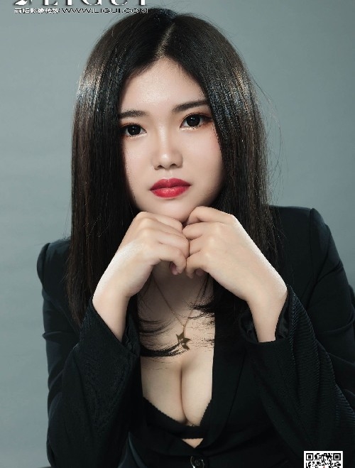 杨倩疯狂吸金!穿射击服拍广告,又美又飒,雷军:了不起的00后