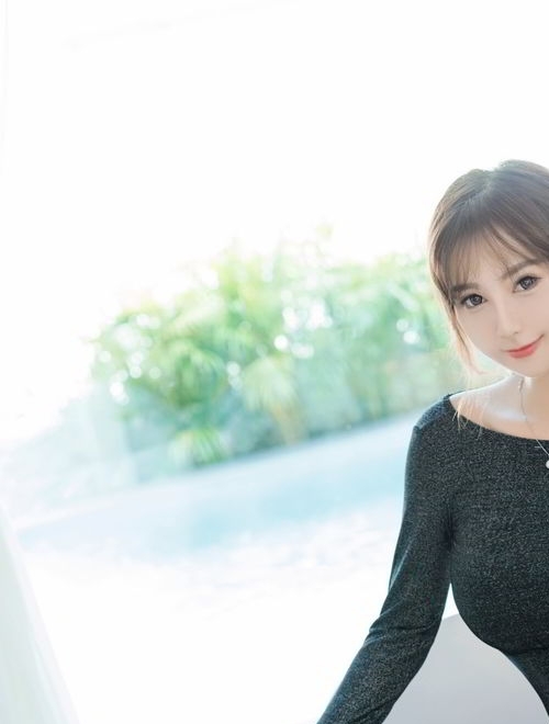 杨倩疯狂吸金!穿射击服拍广告,又美又飒,雷军:了不起的00后