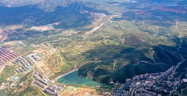磁山,烟台开发区古现办事处境内,烟台为数不多的免费景区