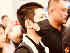 王源出国留学剪寸头,告别以往的青涩,多了份少年的清爽