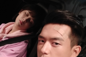 李现晒照为杨紫庆生,杨紫的评论,透露李现的新剧正在开拍