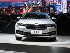 铁了心叫板雅阁,这车23万一闭眼降至16万,比君威厚道重庆艾思欧迪文化产业图片