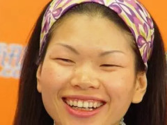 被称为世界级"丑模"吕燕,本以为儿子会跟妈妈一样"丑",却帅到不敢认!
