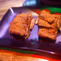 奶潇正在冲着你比心,收到她的爱心发射了吗?