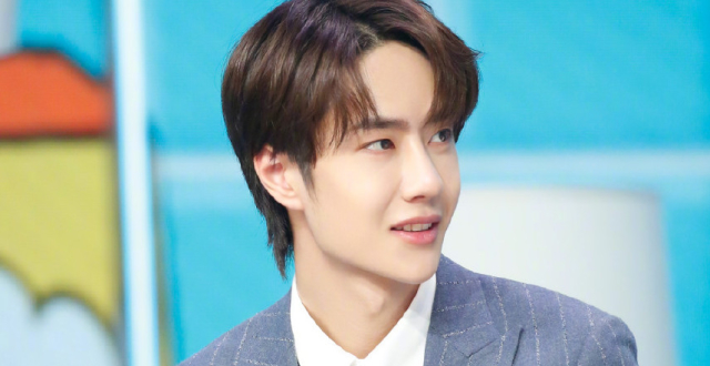 天天兄弟候场吃零食!王一博一看就是新手,高天鹤坐姿过于妖娆