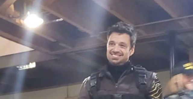 《猎鹰与冬兵》曝出全新幕后照,来收冬兵表情包