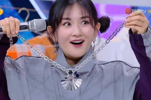 有钱才能耍帅:吴亦凡送谢娜钻石项链,何炅送baby珍贵皮衣