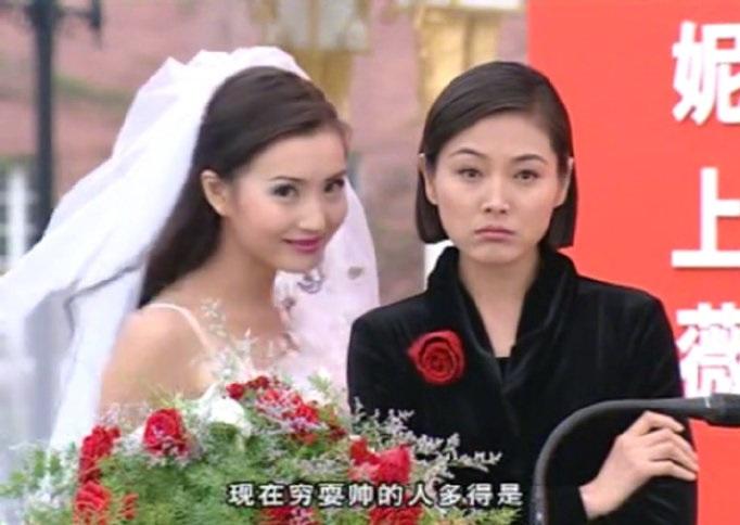 新版粉红女郎官宣了定妆造型和海报(图一),殷桃万人迷,宋轶结婚狂