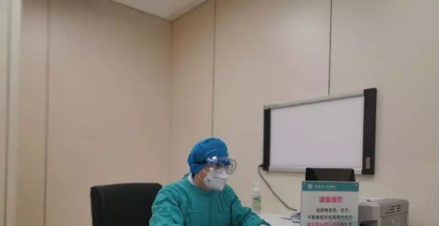 《中国医生》热播，这些片中的医生就战斗在抗疫一线_腾讯新闻