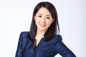 "气象小姐"杨丹,央视主持24年冻龄不老,与大学初恋隐婚生子