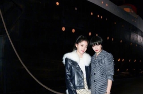 出席香奈儿的小松菜奈,凭着一张高级厌世脸,竟把欧阳娜娜都比下去了