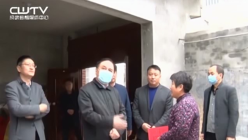 万存周来我县督导调研脱贫攻坚工作